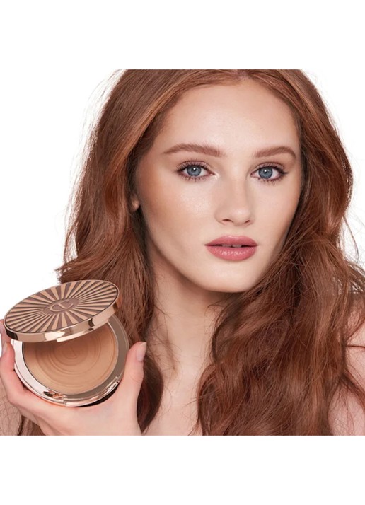 Charlotte Tilbury Beautiful Skin Sun-Kissed Glow Bronzer - detail 2 fair