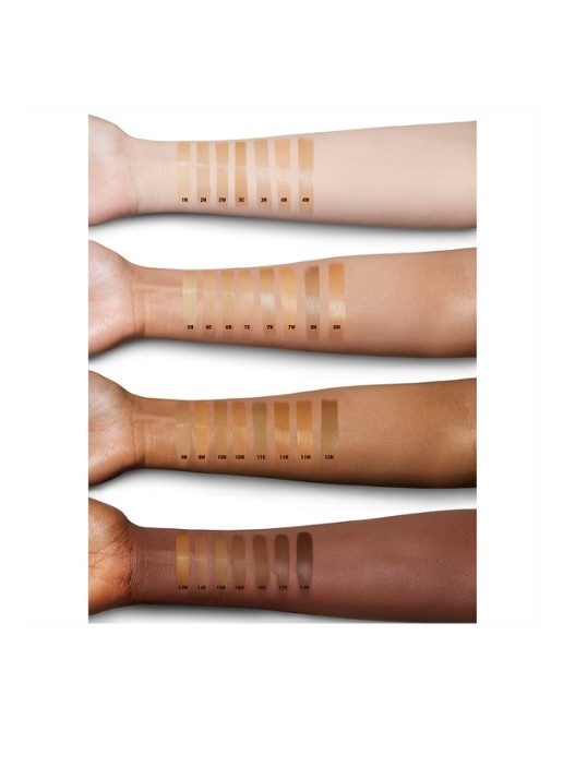 Charlotte Tilbury Charlotte's Beautiful Skin Foundation - detail 5 2 warm