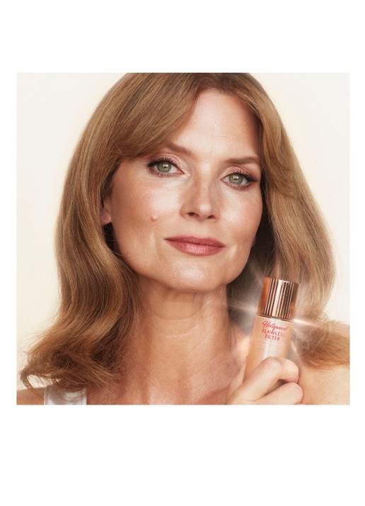 Charlotte Tilbury Hollywood Flawless Filter - primer, highlighter & corrector  - detail 4 1 fair