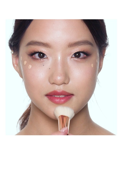 Charlotte Tilbury Hollywood Flawless Filter - primer, highlighter & corrector  - detail 5 2 fair