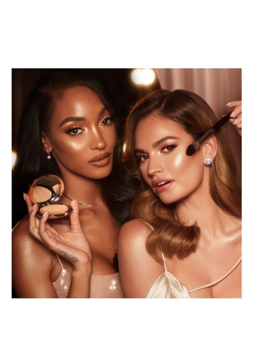 Charlotte Tilbury Hollywood Glow Glide Face Architect Highlighter - detail 5 gilded glow