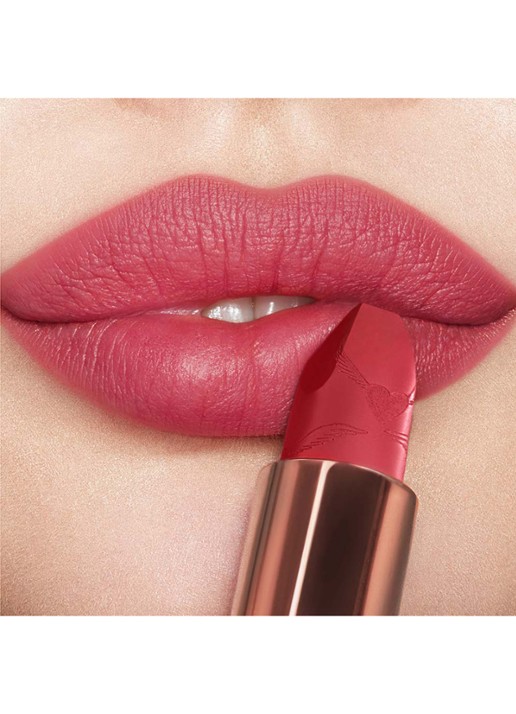 Charlotte Tilbury Look Of Love Matte Revolution Refill - lipstick navulling - detail 3 matte revolution