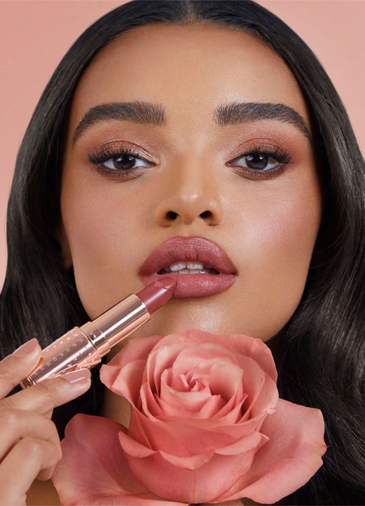 Charlotte Tilbury Look Of Love Matte Revolution Refill - lipstick navulling - detail 2 mrs kisses