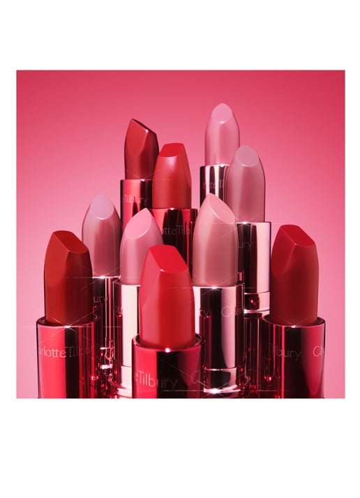 Charlotte Tilbury Matte Revolution - lipstick - detail 6 pizzazz