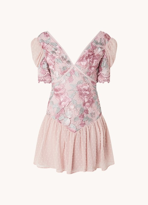 Chi Chi London Mini jurk met broderie en pofmouw - voorkant 2 oudroze