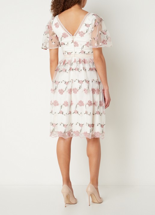 Chi Chi London Semi-transparante mini jurk met borduring  - achterkant 4 gebroken wit