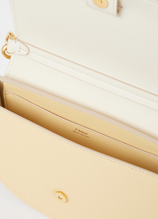Chloé Marcie crossbodytas van kalfsleer met suède details - detail gebroken wit