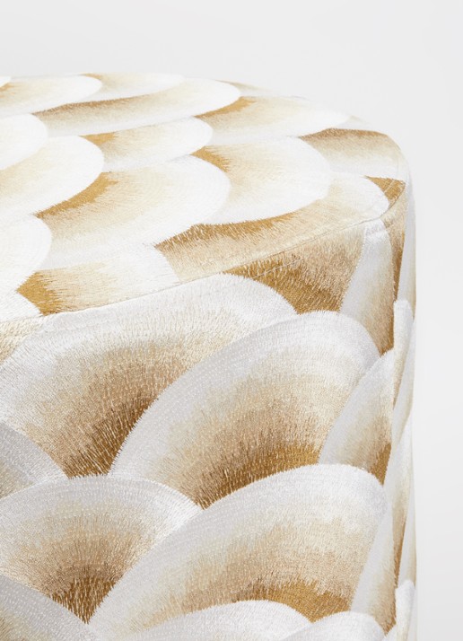 Claudi Arco poef 45 cm - detail 2 goud