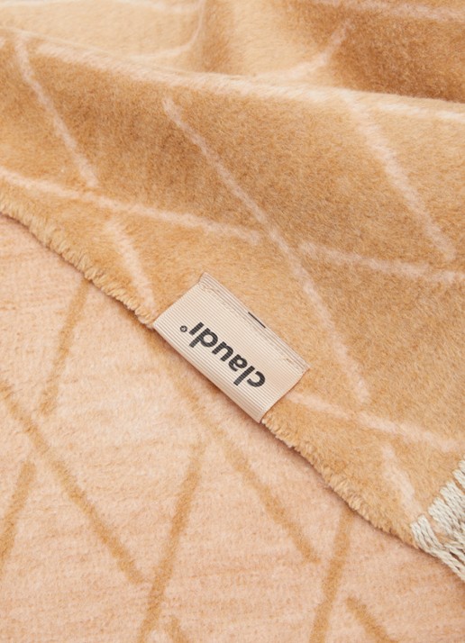 Claudi Dias plaid 150 x 200 cm - detail beige