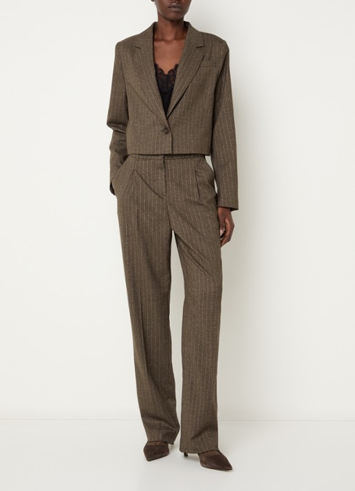 Claudia Sträter Cropped blazer met krijtstreep en lurex - voorkant 3 lichtbruin