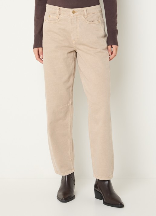 Claudia Sträter High waist tapered jeans met gekleurde wassing - detail 4 zand