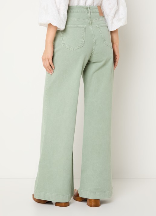 Claudia Sträter High waist wide leg jeans met steekzakken - achterkant lindegroen