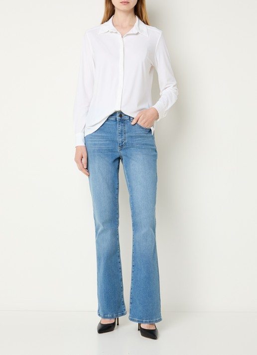 Claudia Sträter Mid waist flared jeans met lichte wassing - voorkant 3 indigo