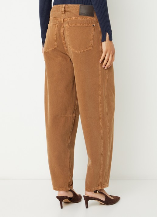 Claudia Sträter Mid waist tapered fit jeans met gekleurde wassing - achterkant cognac