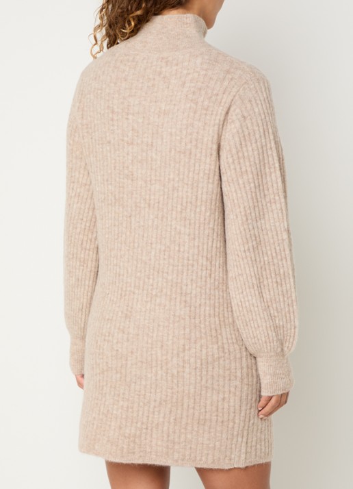 Claudia Sträter Ribgebreide mini jurk in alpaca wolblend - achterkant beige