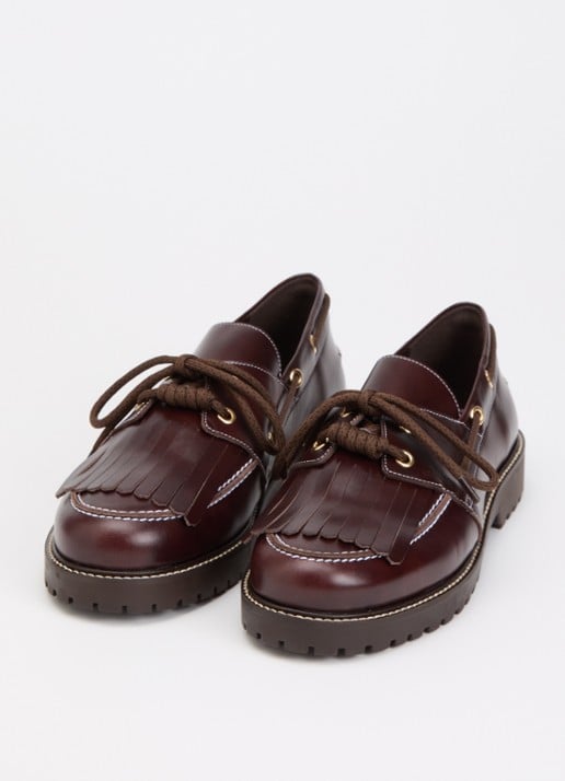 Claudie Pierlot Audrey bootschoen van leer met franjes - detail chocoladebruin