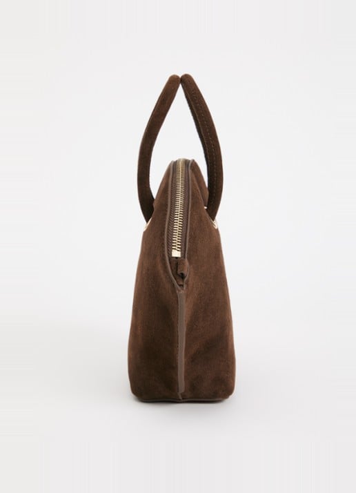 Claudie Pierlot Grelot crossbodytas van suède en verstelbare schouderriem - detail 2 chocoladebruin