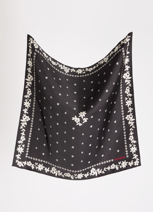 Claudie Pierlot Sjaal van zijde met bloemenprint  65 x 65 cm - detail 2 zwart