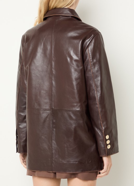 Claudie Pierlot Trenchcoat van lamsleer met klepzakken - achterkant 2 roodbruin