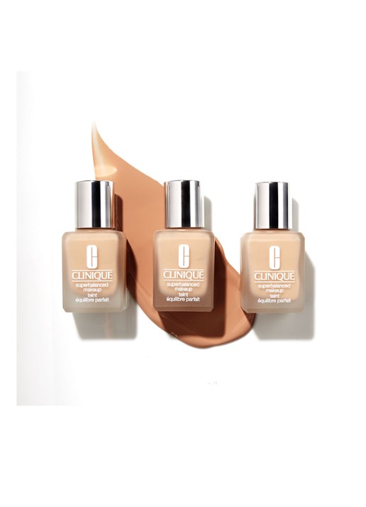 Clinique Superbalanced Make up Foundation - detail 4 cn 28