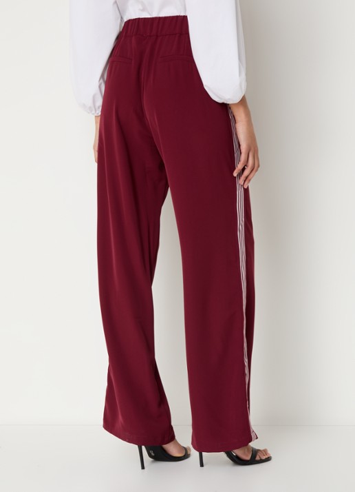 Co'Couture Amina high waist loose fit joggingbroek met logo - achterkant bordeauxrood