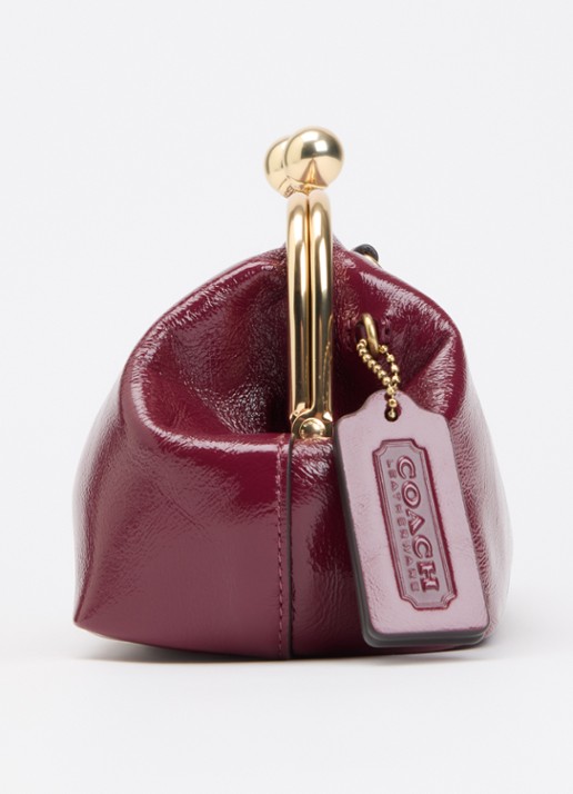 Coach Kisslock Frame 30 clutch van lakleer met afneembare schouderriem - detail 2 cranberryrood