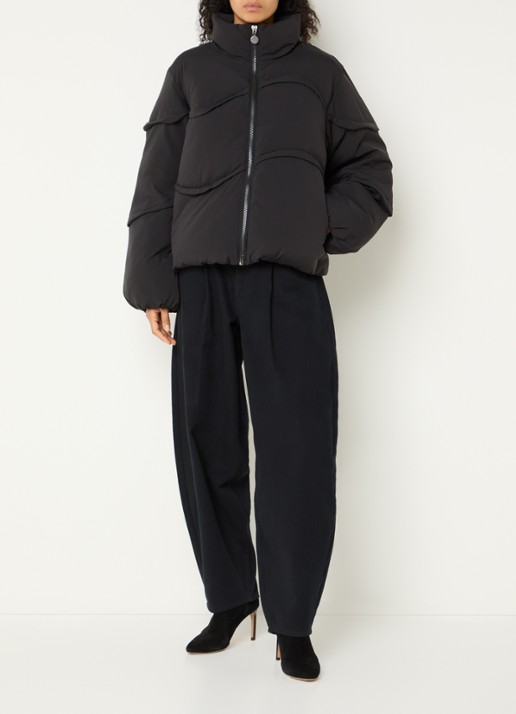Copenhagen Muse CMCicco puffer jack met asymmetrisch detail - voorkant 3 zwart