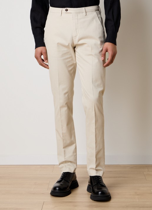 Corneliani Slim fit chino in linnenblend met steekzakken - detail creme