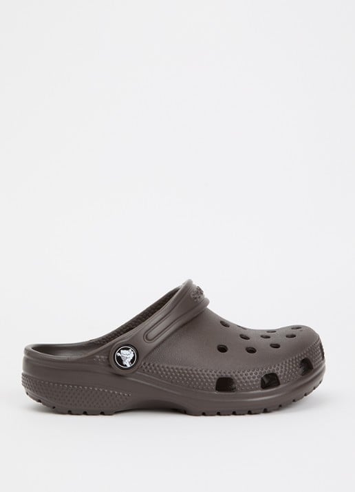 Crocs Classic Clog instapper met logo  - voorkant donkerbruin