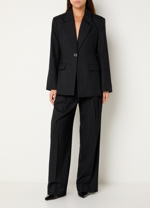 Day Birger et Mikkelsen Enzo mid waist straight fit pantalon in wolblend met krijtstreep - voorkant 3 zwart
