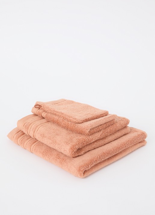 de Bijenkorf Home Evolution badhanddoek - 580 gr/m2 - 60 x 110 cm - voorkant 3 oranjebruin