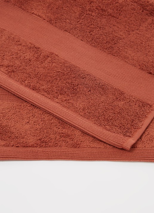 de Bijenkorf Home  Softness badhanddoek - 600 gr/m2 - 60 x 110 cm - detail 2 kastanjebruin