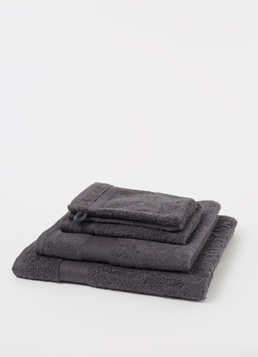 de Bijenkorf Home  Softness badlaken - 600 gr/m2 - 70 x 140 cm - detail antraciet