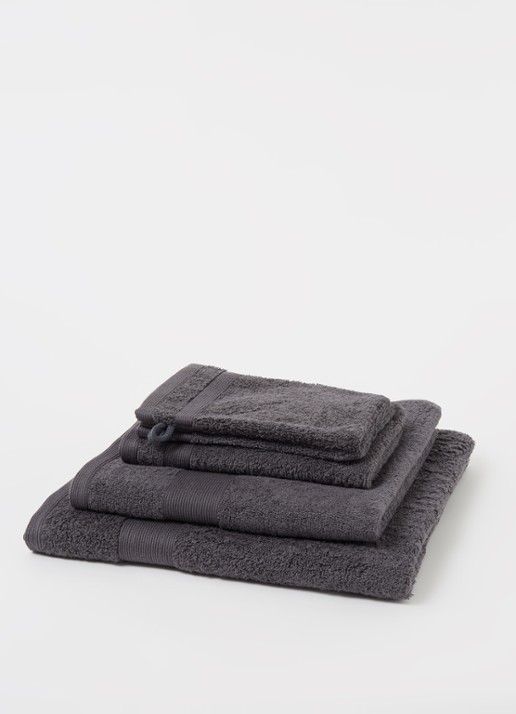 de Bijenkorf Home  Softness washand - 600 gr/m2 - 16 x 21 cm set van 2 - detail antraciet