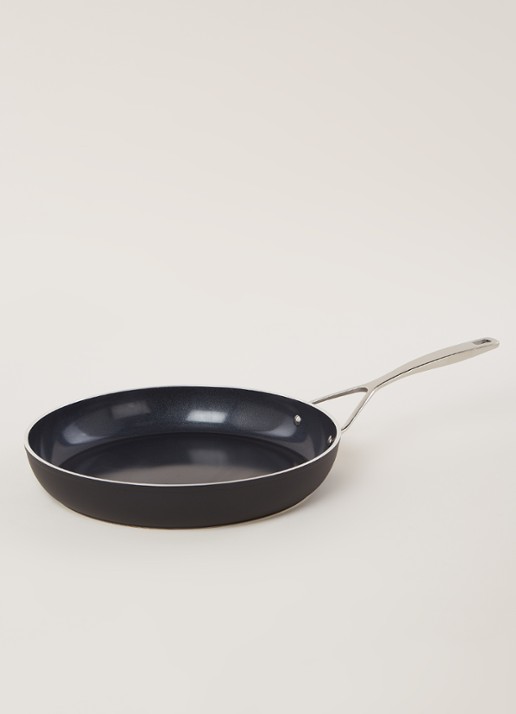 Demeyere Alu Pro 5 Ceraforce koekenpan 32 cm - voorkant 3 zwart