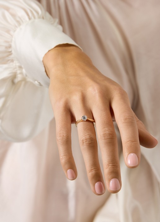 Diamond Point Ring Groeibriljant van 18 karaat witgoud met 0.40 ct. diamant - voorkant 2 witgoud