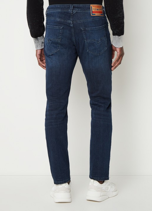 Diesel 1986 Larkee slim fit jeans met donkere wassing  - achterkant 5 indigo