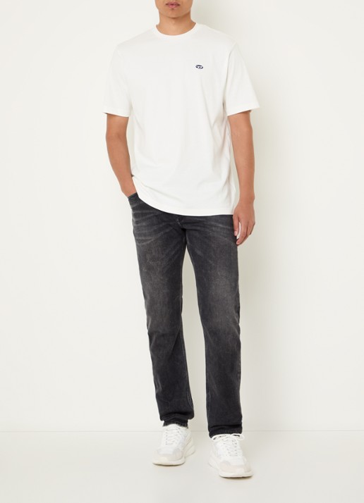 Diesel 1986 Larkee slim fit jeans met gekleurde wassing - voorkant 4 zwart