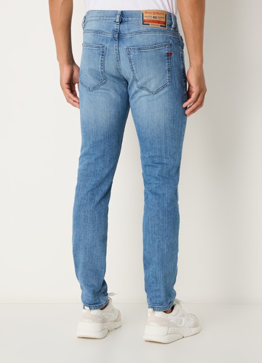 Diesel  2019 D-Strukt slim fit jeans met medium wassing - achterkant 3 indigo