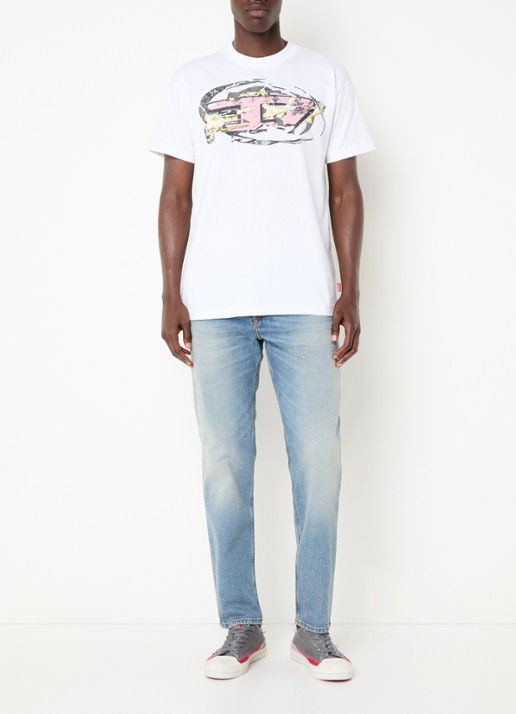 Diesel 2023 D-Finitive slim fit jeans met lichte wassing - voorkant 2 indigo