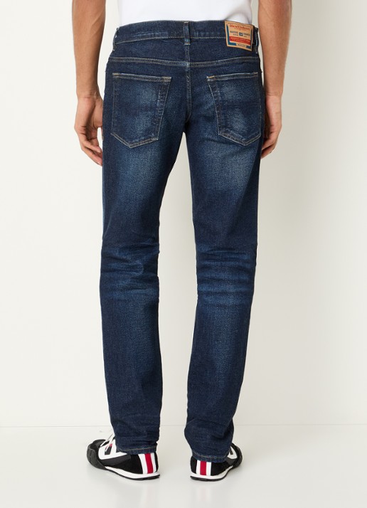 Diesel 2023 D-finitive straight fit jeans met medium wassing - achterkant 5 indigo