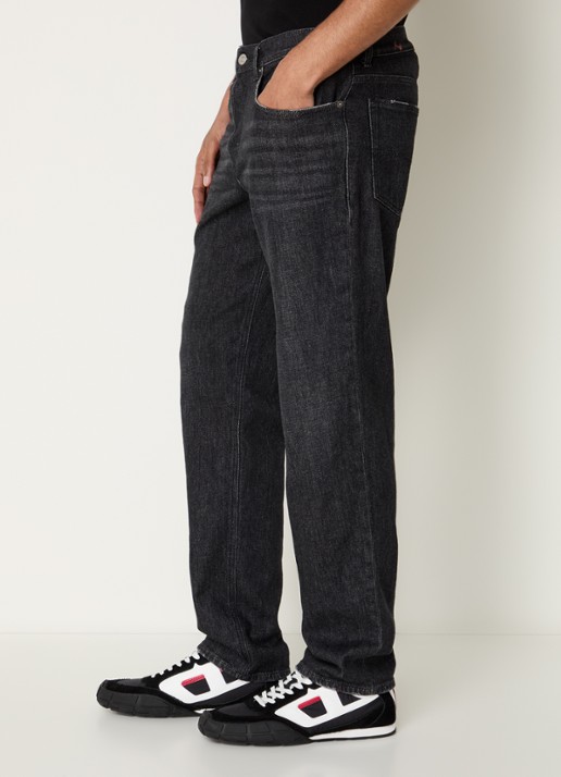 Diesel 2023 D-Finitive straight leg jeans met gekleurde wassing - detail 5 antraciet