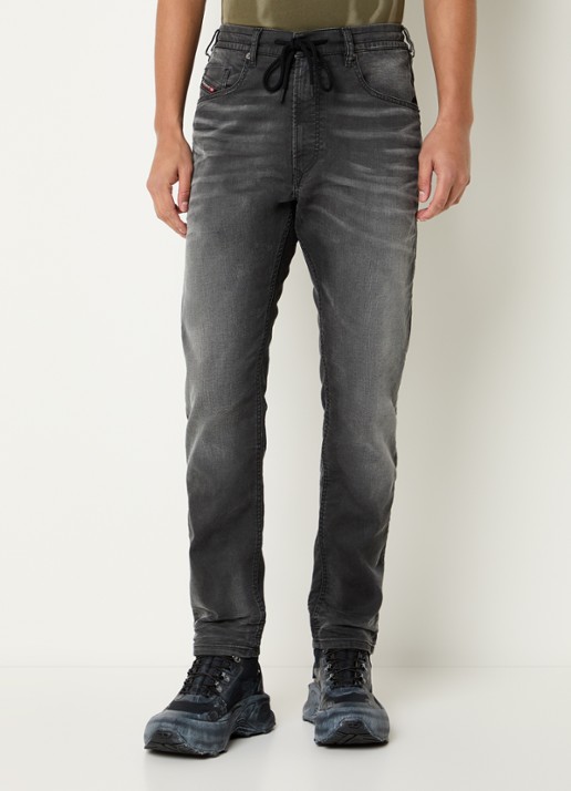Diesel 2032 D-Krooley-B Joggjeans® slim fit jeans met gekleurde wassing