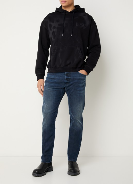 Diesel 2032 D-Krooley Joggjeans® slim fit jeans met donkere wassing - voorkant 5 indigo