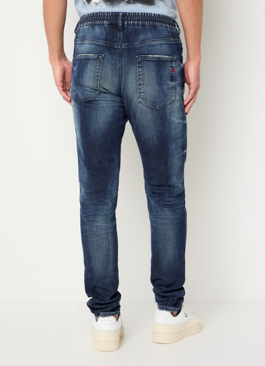 Diesel 2062 D-Strukt-B JoggJeans® slim fit jeans met verwassen afwerking - achterkant indigo