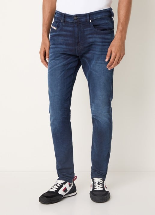 Diesel 2062 D-Strukt slim fit jeans met medium wassing