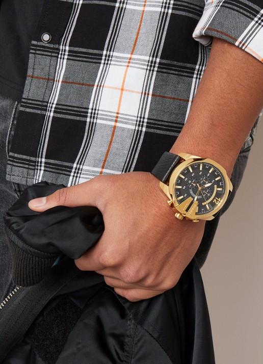 Diesel Horloge Mega Chief DZ4344 - voorkant 2 goud