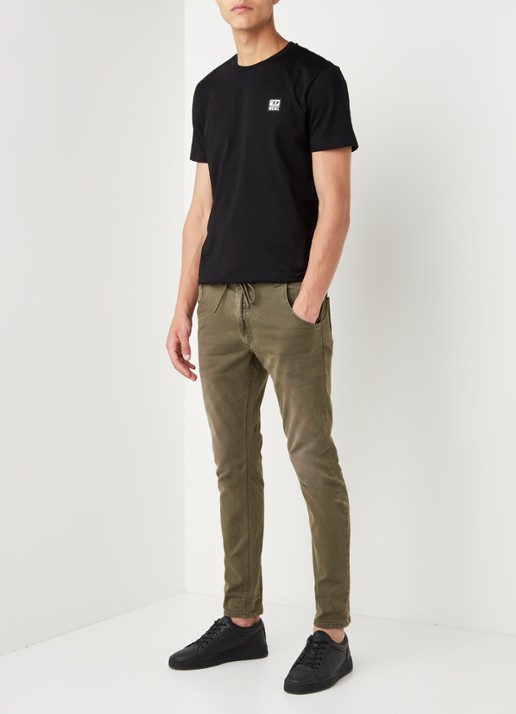 Diesel Krooley-E-Ne JoggJeans® tapered jeans met gekleurde wassing - voorkant 2 legergroen
