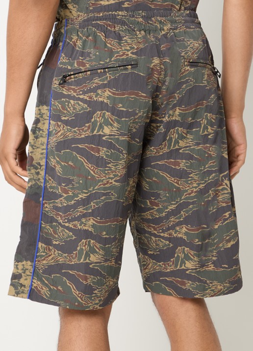 Diesel P-Ramos korte cargobroek met camouflageprint - achterkant 4 olijfgroen