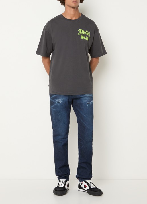 Diesel T-Boxt-AA2 T-shirt met logo- en backprint - voorkant 2 donkergrijs